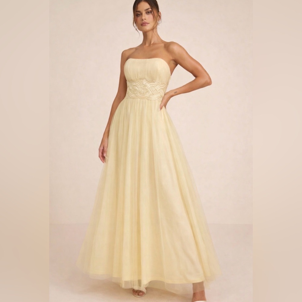 Camille La Vie Strapless Yellow Gown With Beaded Waist and Tulle Skirt Size 2